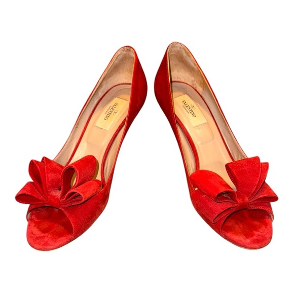 Valentino Shoes - Vintage Valentino Garavani Red Suede Peep Toe Bow Pumps – Size 38.5 (US 8)